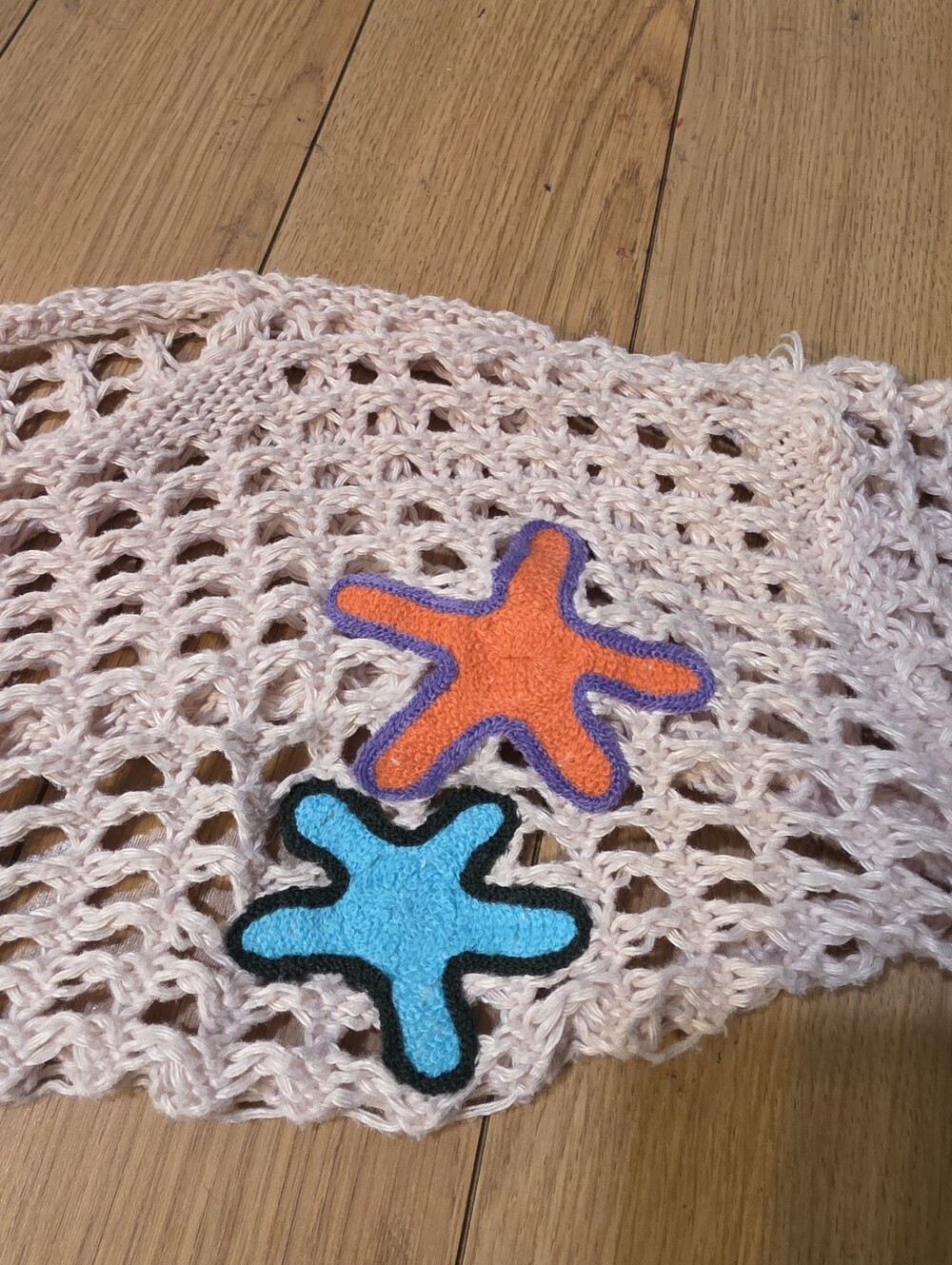 Crocheted Open Knit Bell Sleeve Shrug- L - Picture 6 of 8